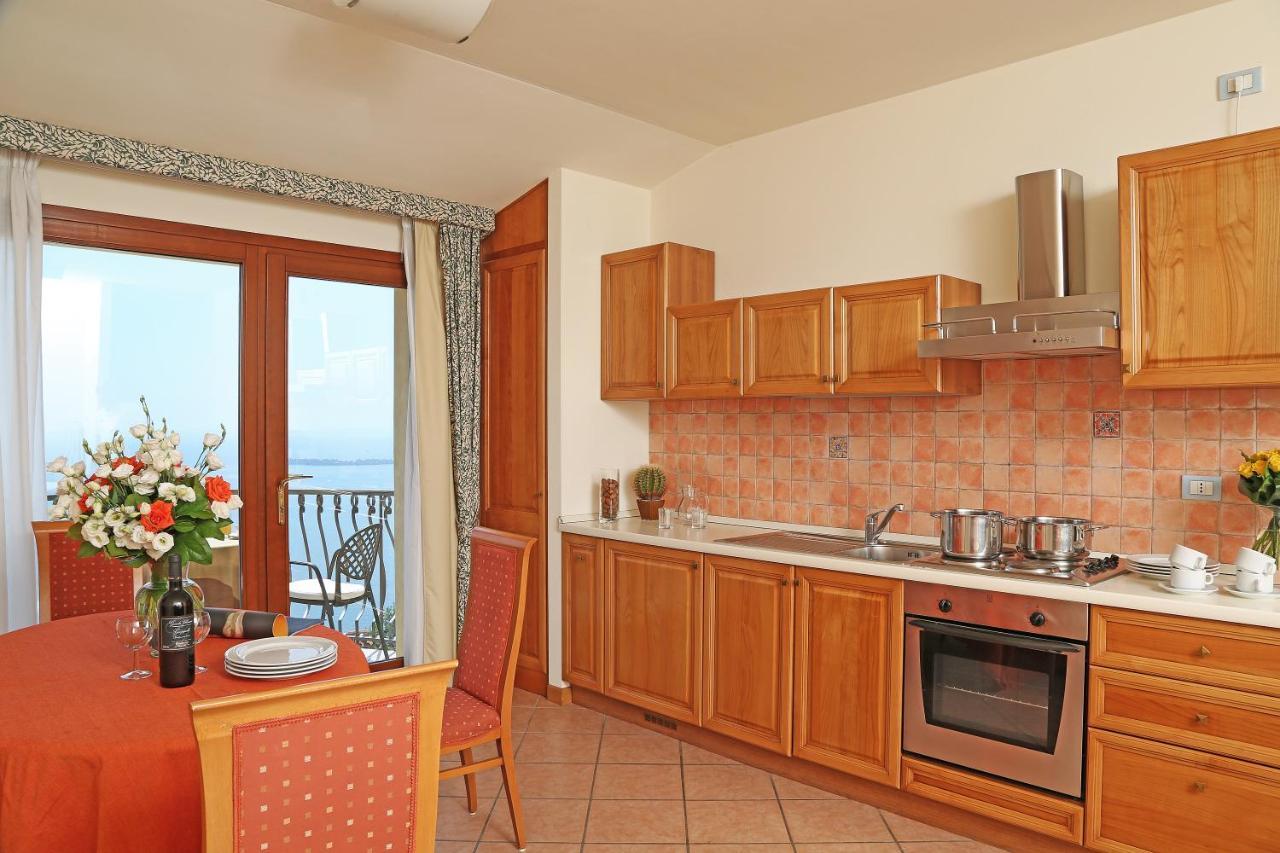 Appartamenti Borgo Gardone Riviera Extérieur photo