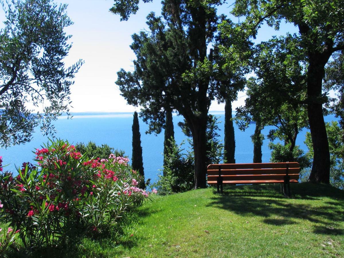 Appartamenti Borgo Gardone Riviera Extérieur photo